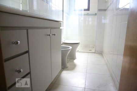 Apartamento para alugar com 152m², 3 quartos e 3 vagasBanheiro