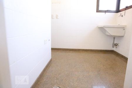 Apartamento para alugar com 152m², 3 quartos e 3 vagasLavanderia