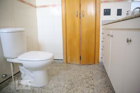 Apartamento para alugar com 152m², 3 quartos e 3 vagasBanheiro Quarto 3 - Suíte