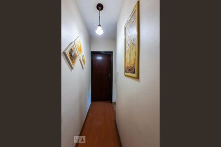 Casa à venda com 250m², 2 quartos e 3 vagasCorredor 