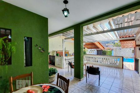 Casa à venda com 250m², 2 quartos e 3 vagasVaranda