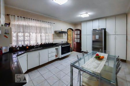 Casa à venda com 250m², 2 quartos e 3 vagasCozinha