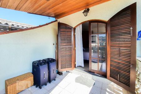 Casa à venda com 250m², 2 quartos e 3 vagasVaranda da Suíte 2