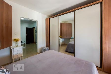 Casa à venda com 250m², 2 quartos e 3 vagasSuíte 2