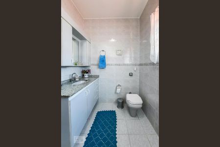 Casa à venda com 250m², 2 quartos e 3 vagasBanheiro da Suíte 1