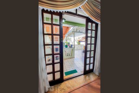 Casa à venda com 250m², 2 quartos e 3 vagasVaranda 