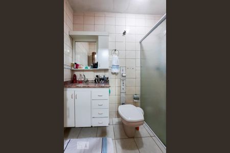 Casa à venda com 250m², 2 quartos e 3 vagasBanheiro da Suíte 2