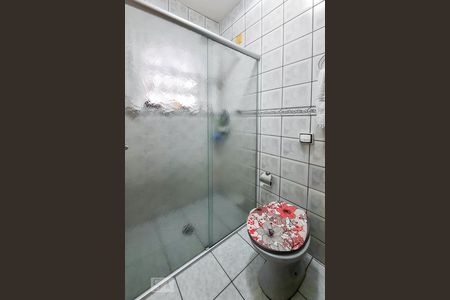 Casa à venda com 250m², 2 quartos e 3 vagasBanheiro 