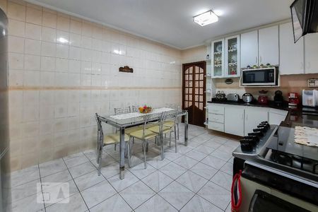 Casa à venda com 250m², 2 quartos e 3 vagasCozinha