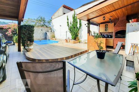 Casa à venda com 250m², 2 quartos e 3 vagasÁrea de Lazer