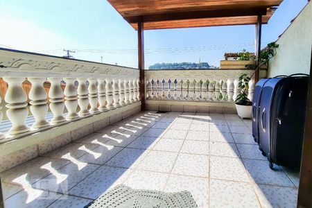 Casa à venda com 250m², 2 quartos e 3 vagasVaranda da Suíte 2