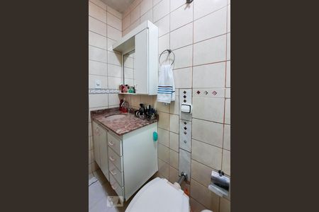 Casa à venda com 250m², 2 quartos e 3 vagasBanheiro da Suíte 2