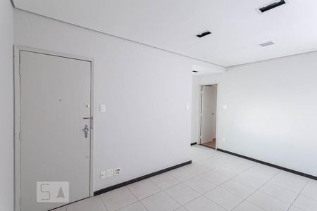 Sala de apartamento para alugar com 3 quartos, 76m² em Sagrada Família, Belo Horizonte