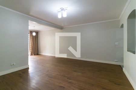 Sala de casa para alugar com 3 quartos, 300m² em Conjunto Residencial José Bonifácio, São Paulo