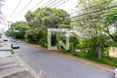 Vista da Rua de casa para alugar com 3 quartos, 300m² em Conjunto Residencial José Bonifácio, São Paulo