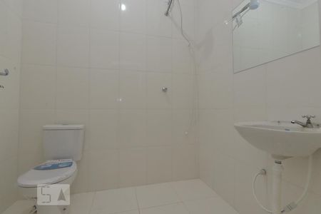 Banheiro de casa para alugar com 2 quartos, 62m² em Casa Verde, São Paulo