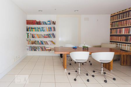 Apartamento à venda com 80m², 3 quartos e 1 vaga Apartamento à venda com 80m², 3 quartos e 1 vagaSala de Estudos