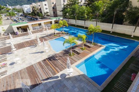 Apartamento à venda com 80m², 3 quartos e 1 vaga Apartamento à venda com 80m², 3 quartos e 1 vagaPiscina