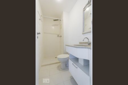 Apartamento à venda com 80m², 3 quartos e 1 vaga Apartamento à venda com 80m², 3 quartos e 1 vagaBanheiro Social