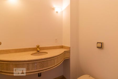 Apartamento para alugar com 211m², 3 quartos e 4 vagas Apartamento para alugar com 211m², 3 quartos e 4 vagasLavabo