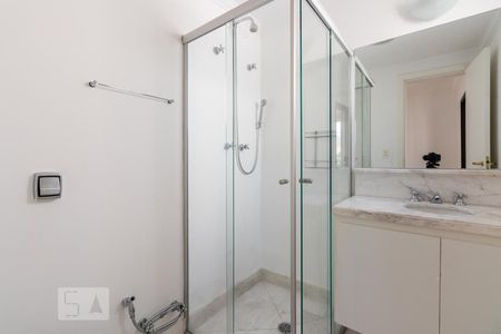 Apartamento para alugar com 211m², 3 quartos e 4 vagas Apartamento para alugar com 211m², 3 quartos e 4 vagasBanheiro Suite 2