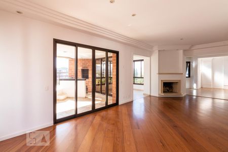 Sala de apartamento para alugar com 3 quartos, 211m² em Indianópolis, São Paulo