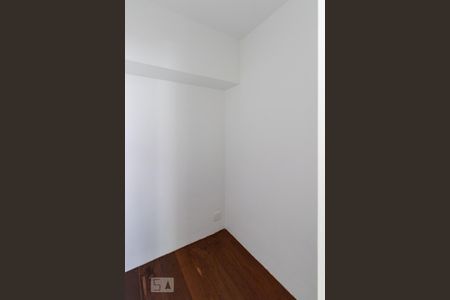 Apartamento para alugar com 211m², 3 quartos e 4 vagas Apartamento para alugar com 211m², 3 quartos e 4 vagasQuarto de Serviço