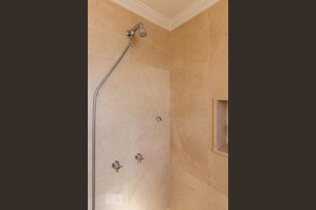 Apartamento para alugar com 211m², 3 quartos e 4 vagas Apartamento para alugar com 211m², 3 quartos e 4 vagasBanheiro Suite 1