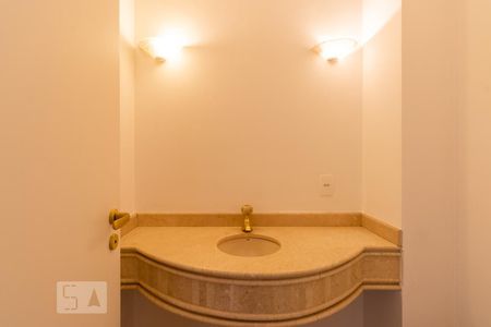 Apartamento para alugar com 211m², 3 quartos e 4 vagas Apartamento para alugar com 211m², 3 quartos e 4 vagasLavabo