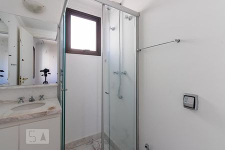 Apartamento para alugar com 211m², 3 quartos e 4 vagas Apartamento para alugar com 211m², 3 quartos e 4 vagasBanheiro Suite 3