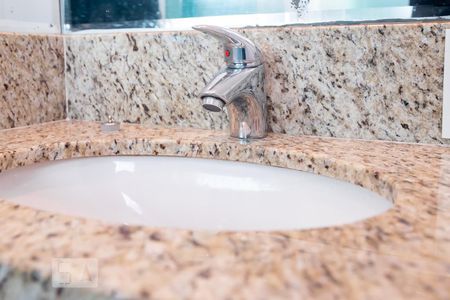 Apartamento para alugar com 77m², 2 quartos e 1 vagaBanheiro Social