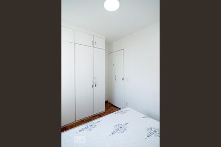 Apartamento para alugar com 77m², 2 quartos e 1 vagaQuarto 2