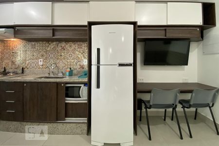 Studio para alugar com 52m², 1 quarto e 2 vagas Studio para alugar com 52m², 1 quarto e 2 vagasCozinha