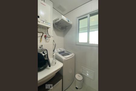 Studio para alugar com 52m², 1 quarto e 2 vagas Studio para alugar com 52m², 1 quarto e 2 vagasÁrea de Serviço