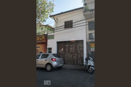 Casa para alugar com 80m², 2 quartos e 1 vaga Casa para alugar com 80m², 2 quartos e 1 vagaFACHADA