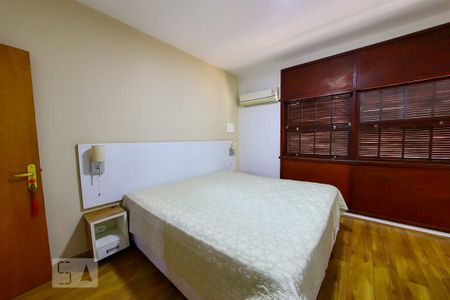 Casa à venda com 207m², 3 quartos e 4 vagasSuite 2