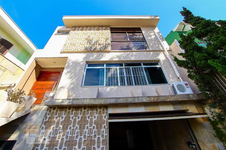 Casa à venda com 207m², 3 quartos e 4 vagasFachada