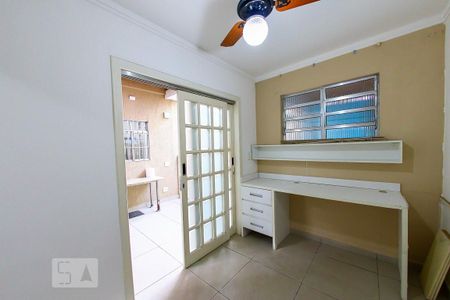 Casa à venda com 207m², 3 quartos e 4 vagasQuarto de Serviço