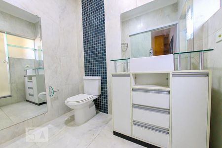 Banheiro da Suite 1 de casa à venda com 3 quartos, 207m² em Vila Medeiros, São Paulo