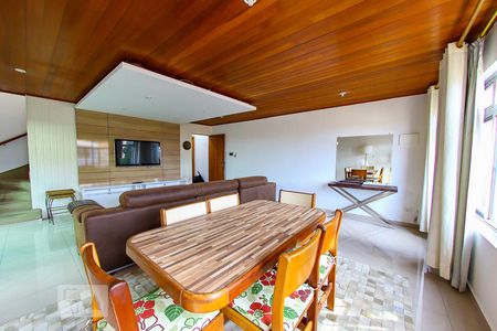 Sala de casa à venda com 3 quartos, 207m² em Vila Medeiros, São Paulo