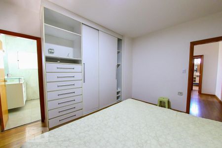 Casa à venda com 207m², 3 quartos e 4 vagasSuite 2