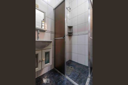 Banheiro Suite 1 de casa à venda com 3 quartos, 350m² em Vila Carmosina, São Paulo