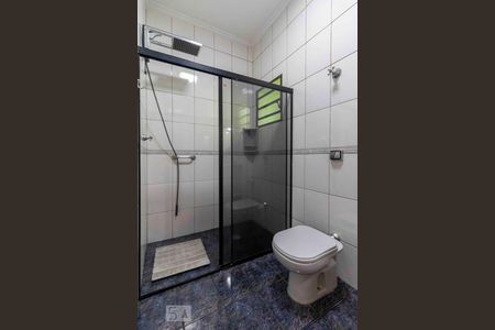 Casa à venda com 350m², 3 quartos e 3 vagasBanheiro Corredor