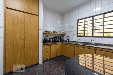 Casa à venda com 350m², 3 quartos e 3 vagasCozinha