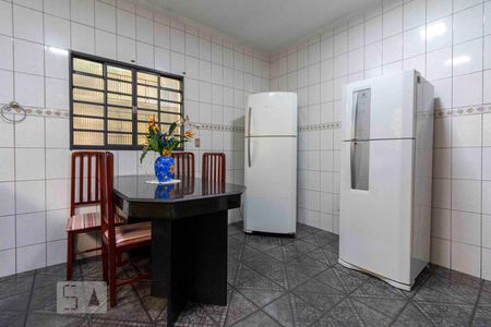 Casa à venda com 350m², 3 quartos e 3 vagasCozinha