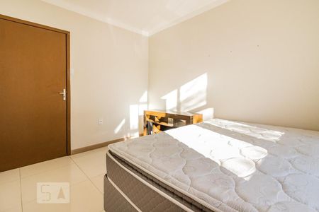 Dormitório de apartamento à venda com 2 quartos, 55m² em Jardim Botânico, Porto Alegre