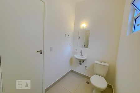 Banheiro de apartamento para alugar com 1 quarto, 24m² em Jardim Brasília (zona Norte), São Paulo