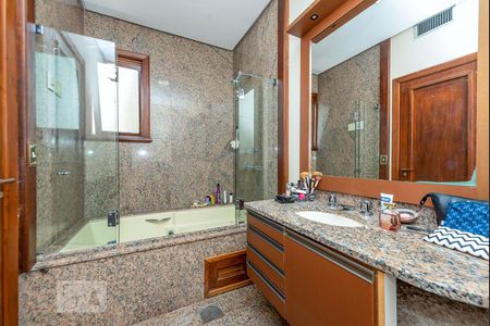 Apartamento à venda com 463m², 3 quartos e 4 vagas Apartamento à venda com 463m², 3 quartos e 4 vagasBanheiro