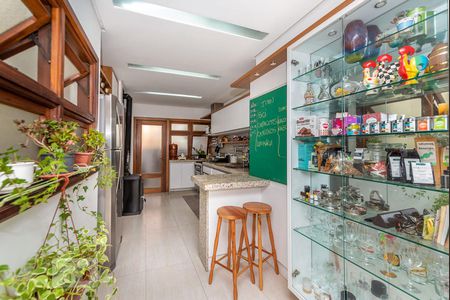 Apartamento à venda com 463m², 3 quartos e 4 vagas Apartamento à venda com 463m², 3 quartos e 4 vagasCozinha