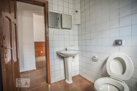 Casa à venda com 70m², 2 quartos e 1 vaga Casa à venda com 70m², 2 quartos e 1 vagaBanheiro